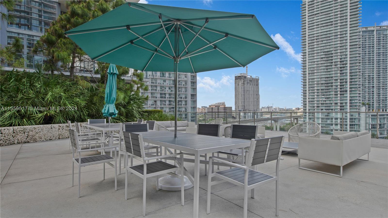 88 SW 7th St #2208, Miami, Florida image 20