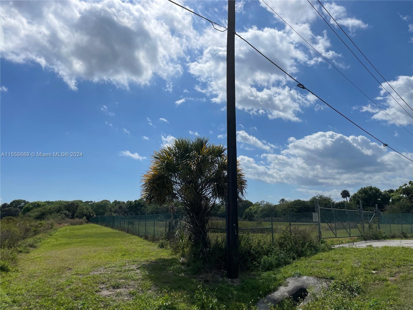 2358 E Sr 70, Okeechobee, Florida image 24