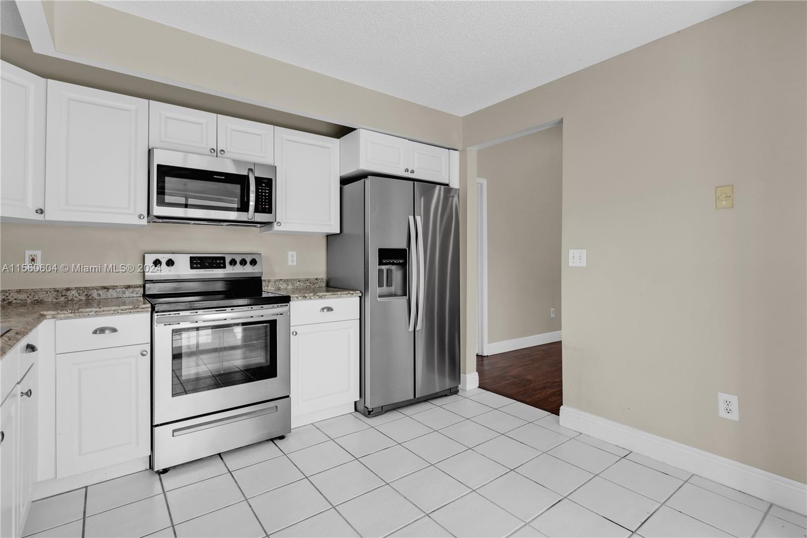 Listing Photo 7