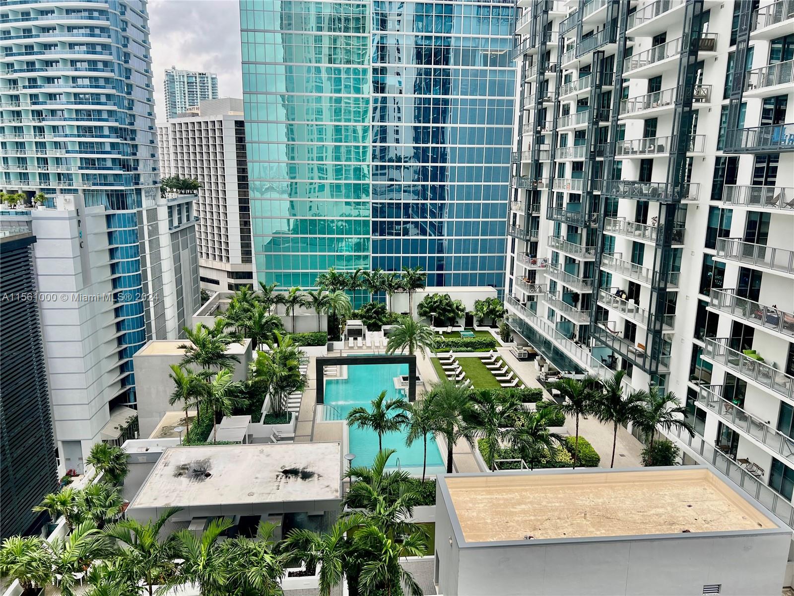300 S Biscayne Blvd #1601, Miami FL 33131