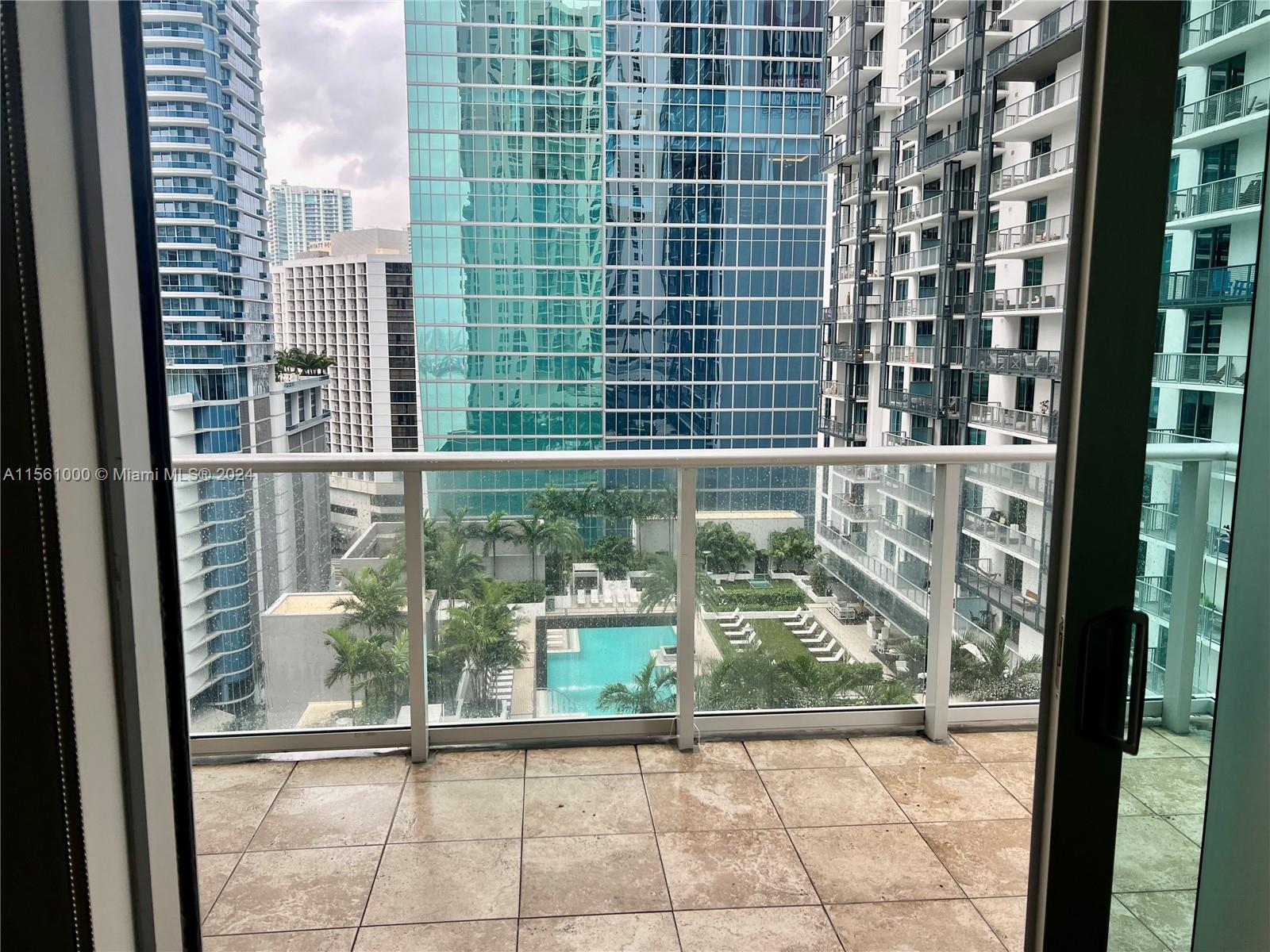 300 S Biscayne Blvd #1601, Miami FL 33131