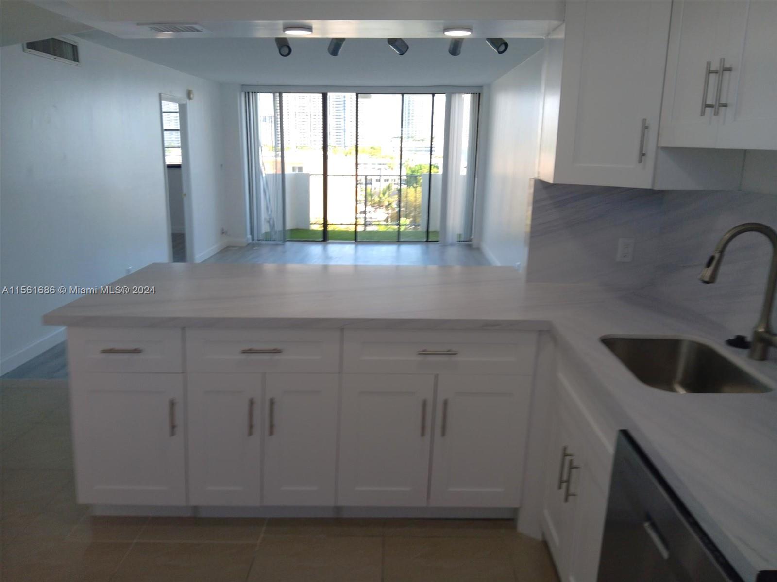 3545 NE 166th St #705, North Miami Beach, Florida image 10