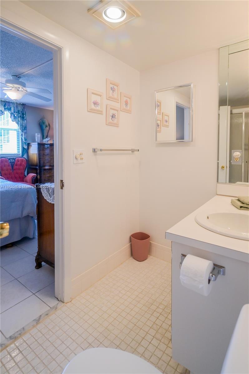 321 SE 3rd St #407, Dania Beach, Florida image 35