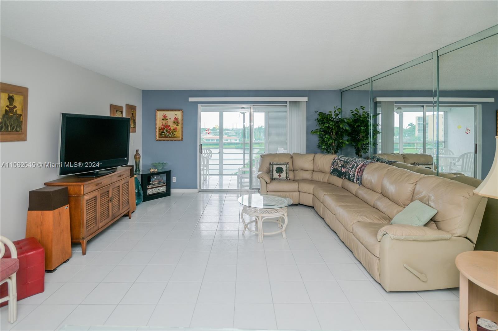 321 SE 3rd St #407, Dania Beach, Florida image 9