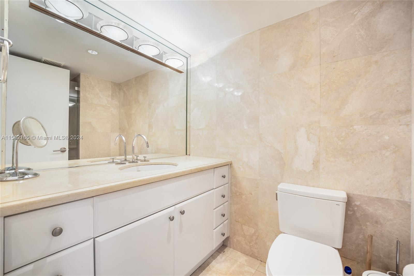 1541 Brickell Ave #B1603, Miami FL 33129