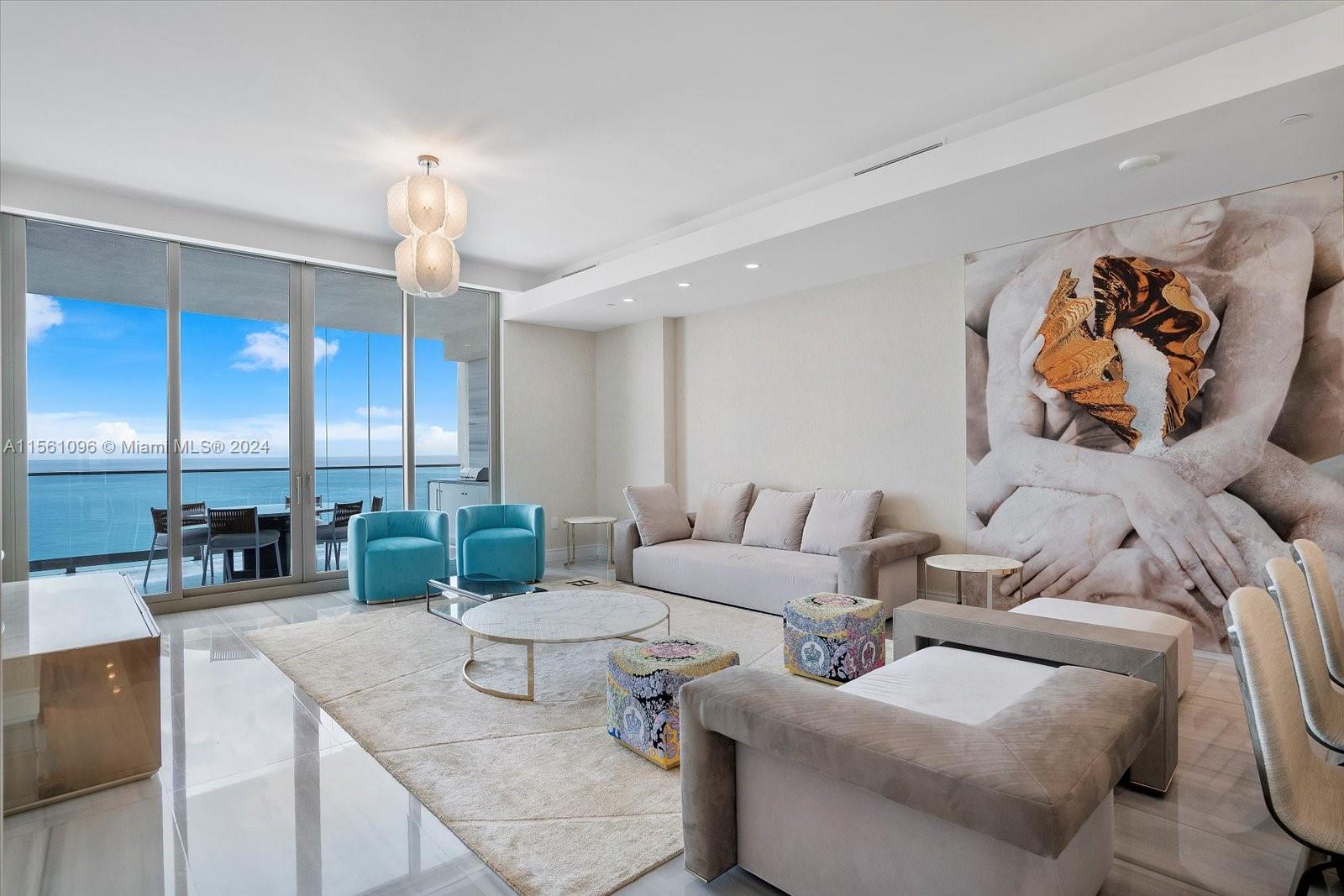 Apartamento à Venda em Sunny Isles Beach, FL