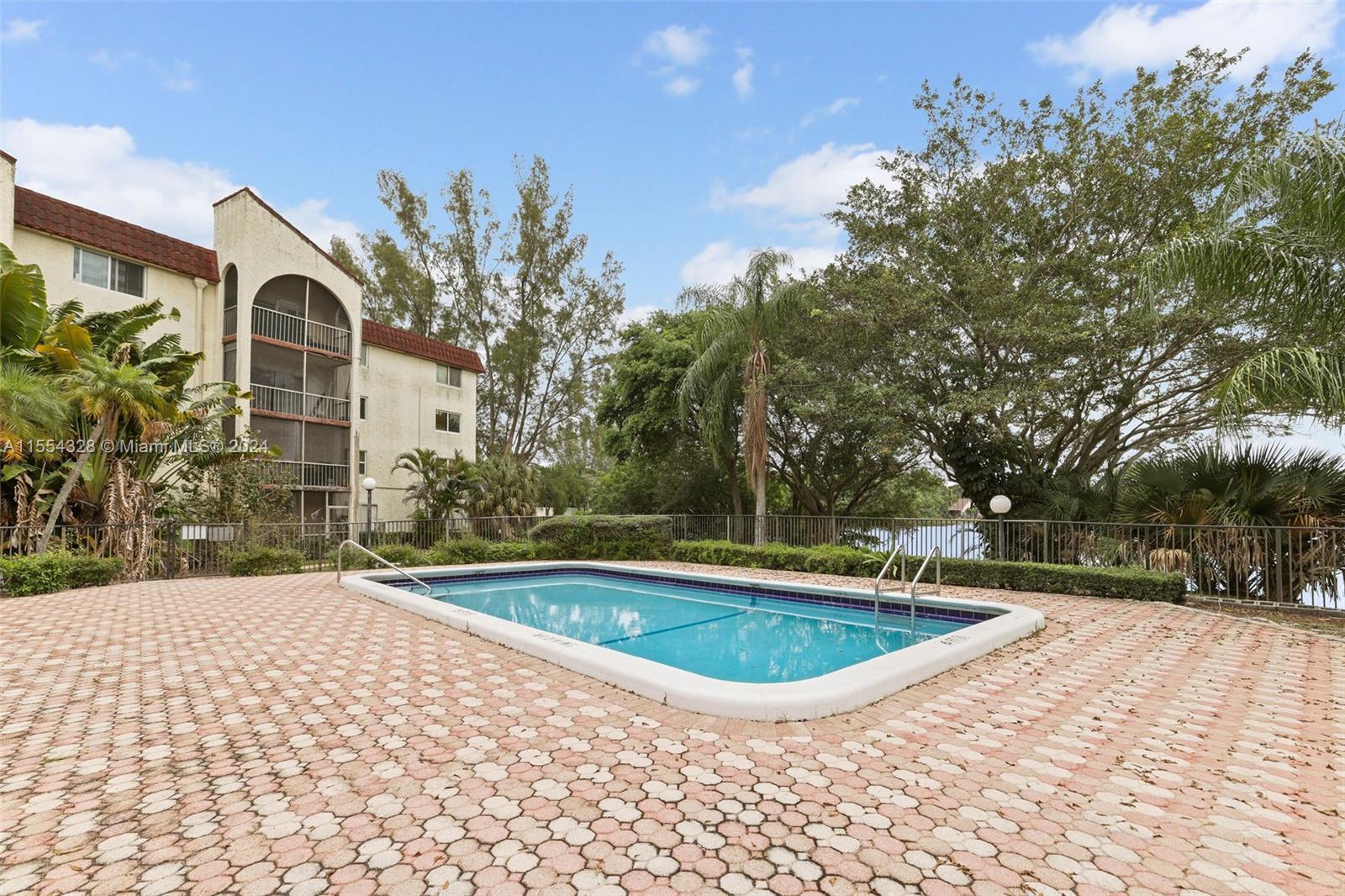 3330 Spanish Moss Ter #402, Lauderhill, Florida image 13