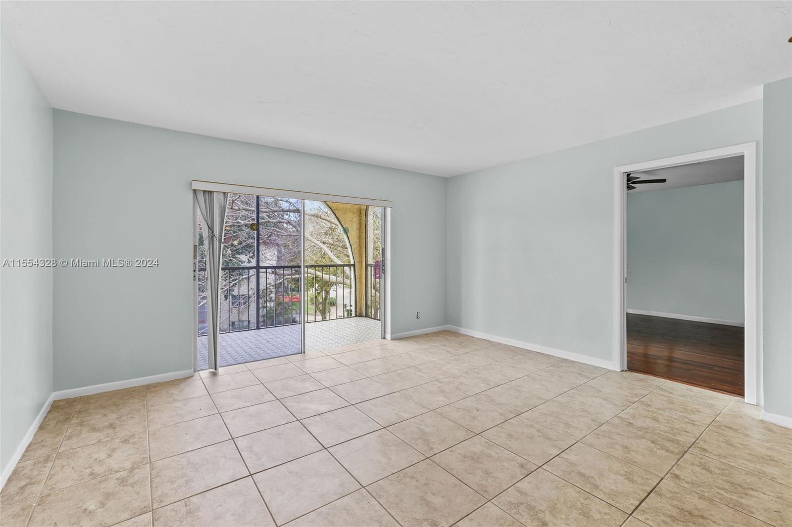 3330 Spanish Moss Ter #402, Lauderhill, Florida image 2