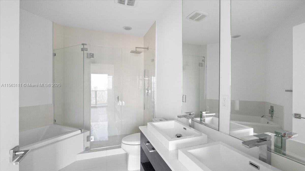 45 SW 9 St #4401, Miami FL 33130