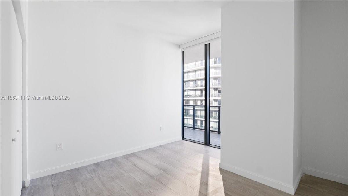 45 SW 9 St #4401, Miami FL 33130