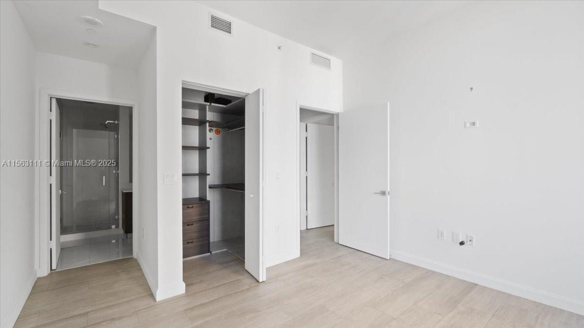 45 SW 9 St #4401, Miami FL 33130