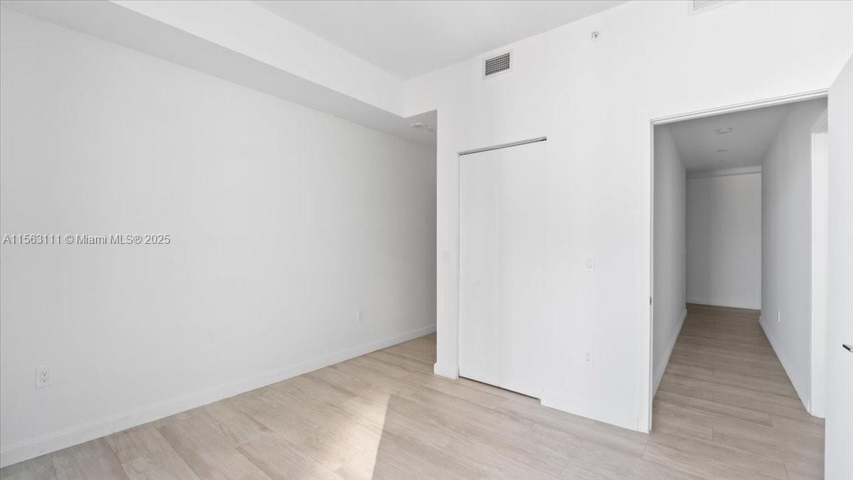45 SW 9 St #4401, Miami FL 33130