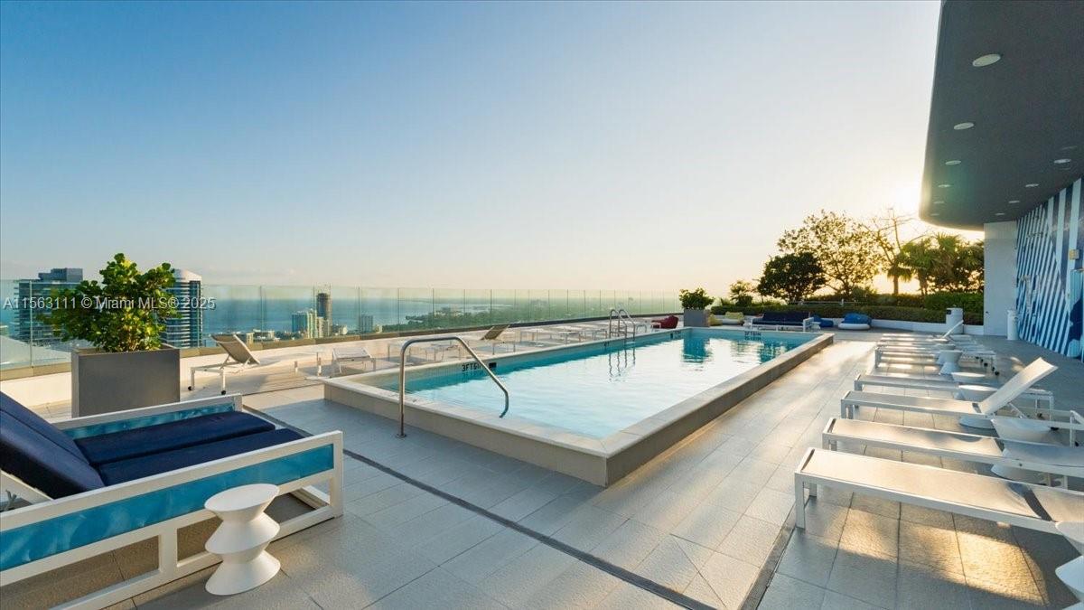 45 SW 9 St #4401, Miami FL 33130