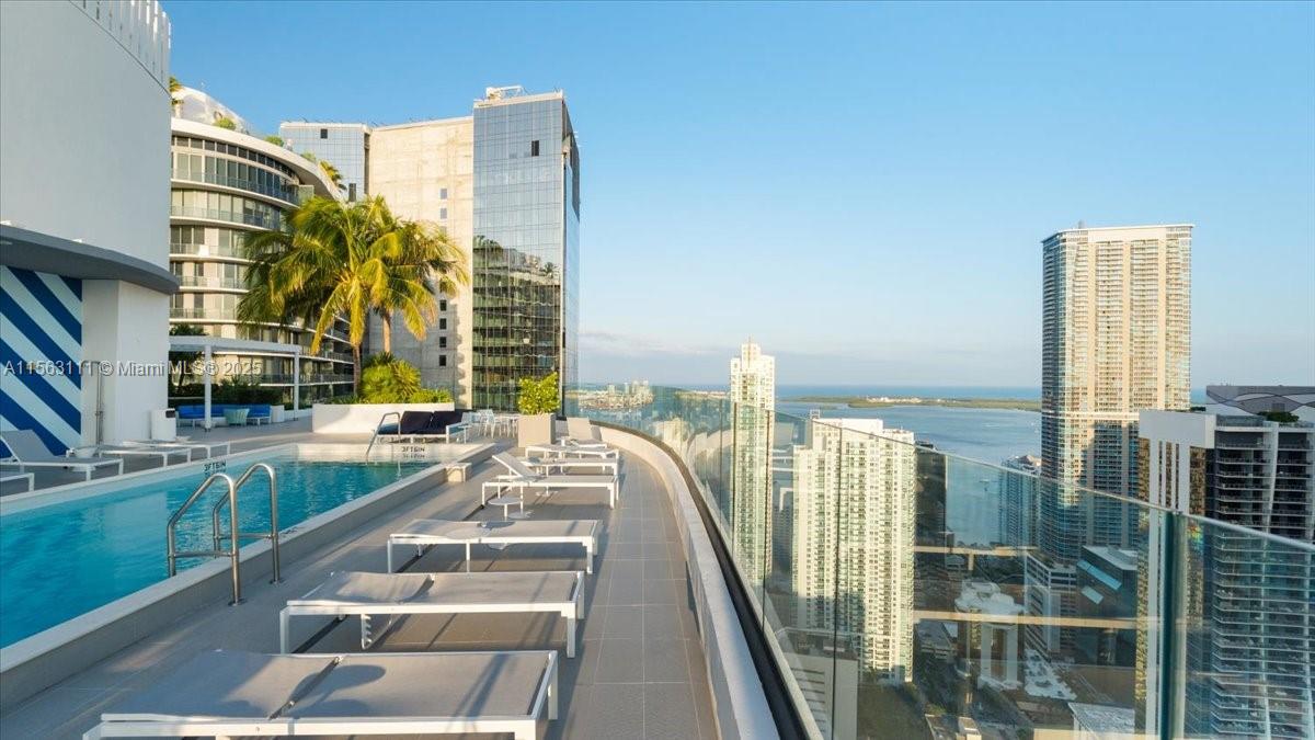 45 SW 9 St #4401, Miami FL 33130