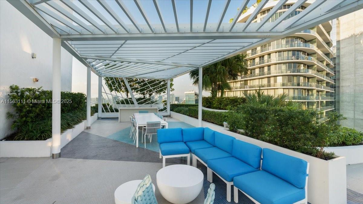 45 SW 9 St #4401, Miami FL 33130