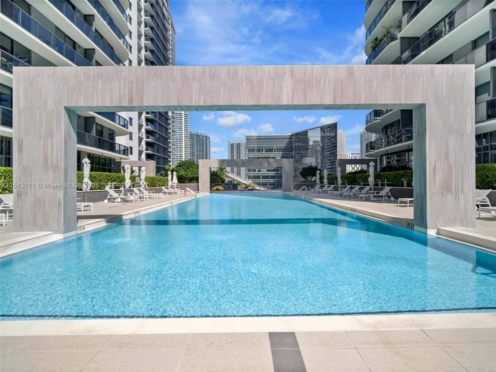 45 SW 9 St #4401, Miami FL 33130