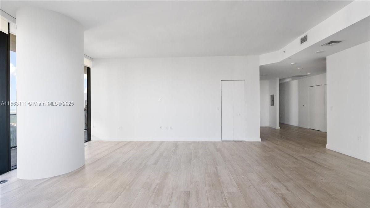 45 SW 9 St #4401, Miami FL 33130