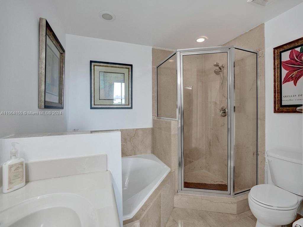 7900 Harbor Island Dr #911, North Bay Village FL 33141