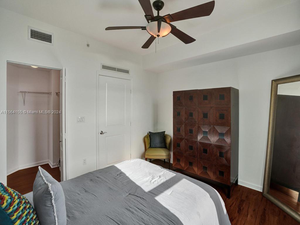 7900 Harbor Island Dr #911, North Bay Village FL 33141