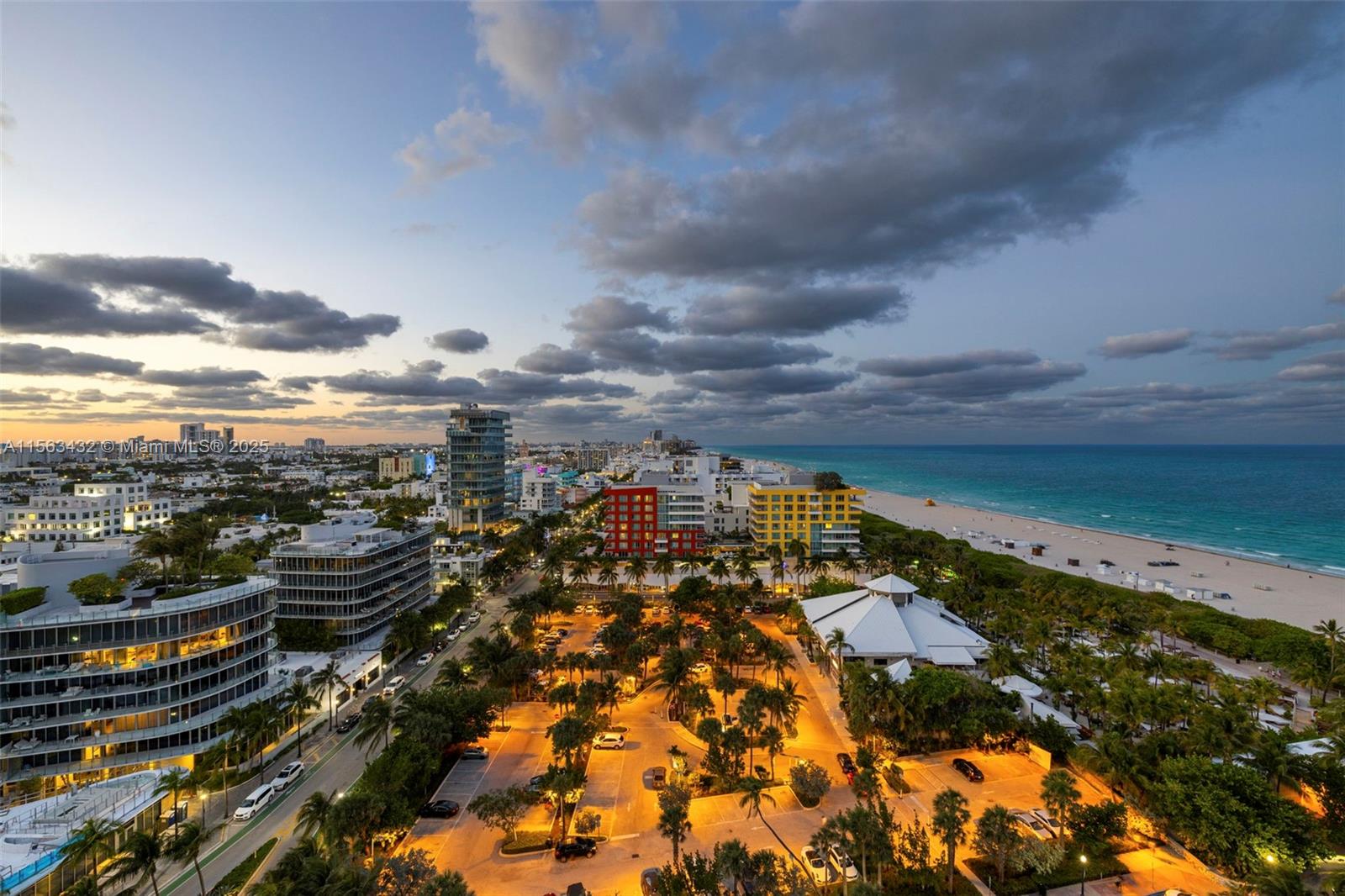 Apartamento à Venda em Miami Beach, FL