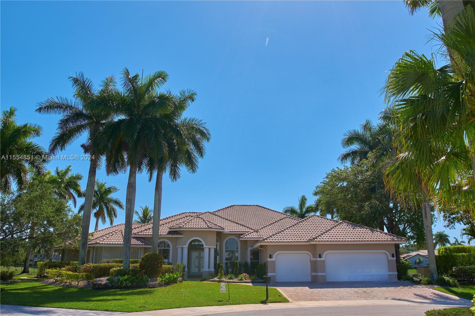 2534 Poinciana Dr, Weston, Florida image 8