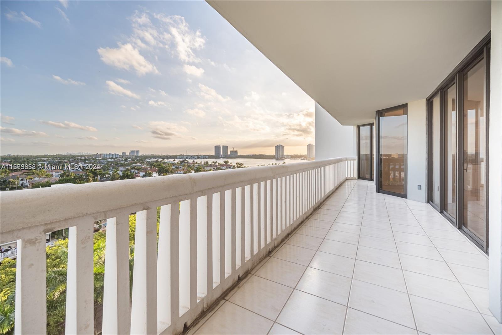 2000 Island Blvd #908, Aventura, Florida image 5