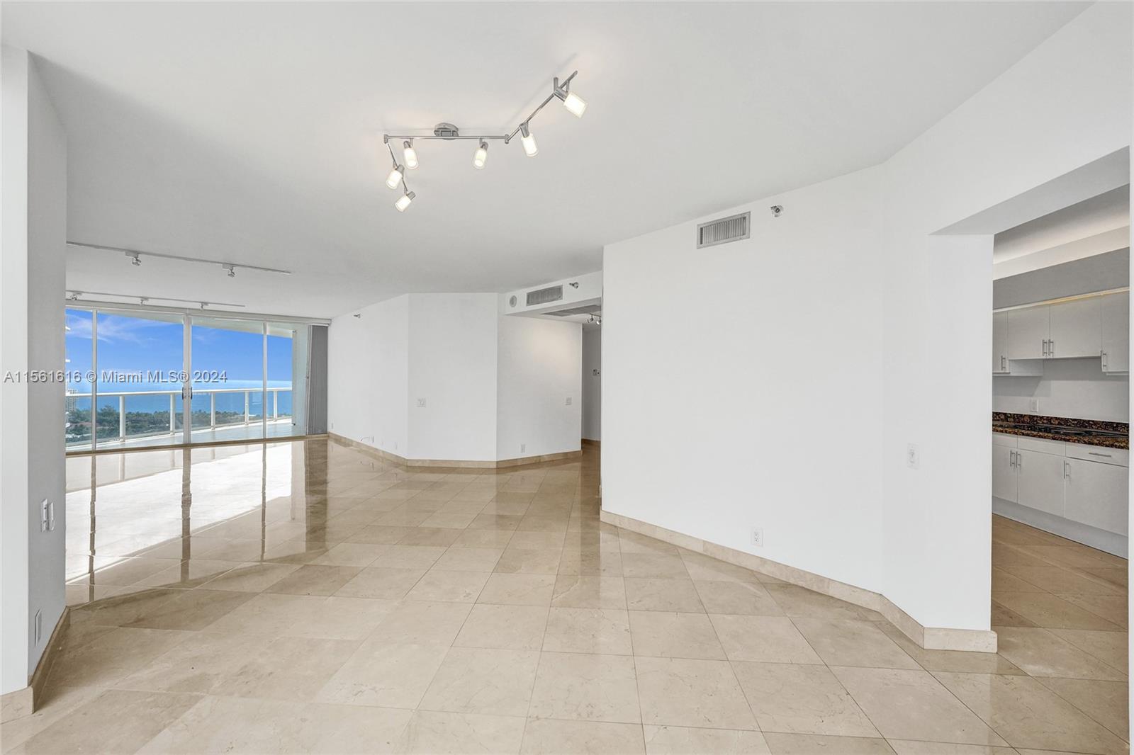 3802 NE 207th St #2404, Aventura FL 33180