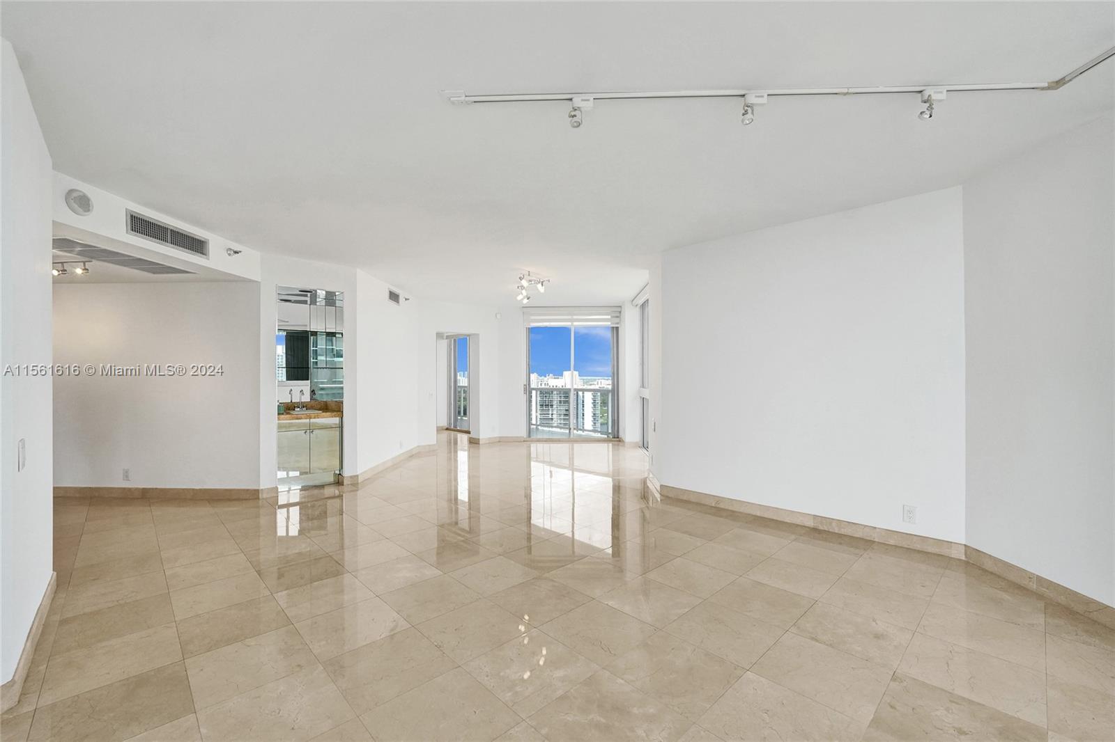 3802 NE 207th St #2404, Aventura FL 33180