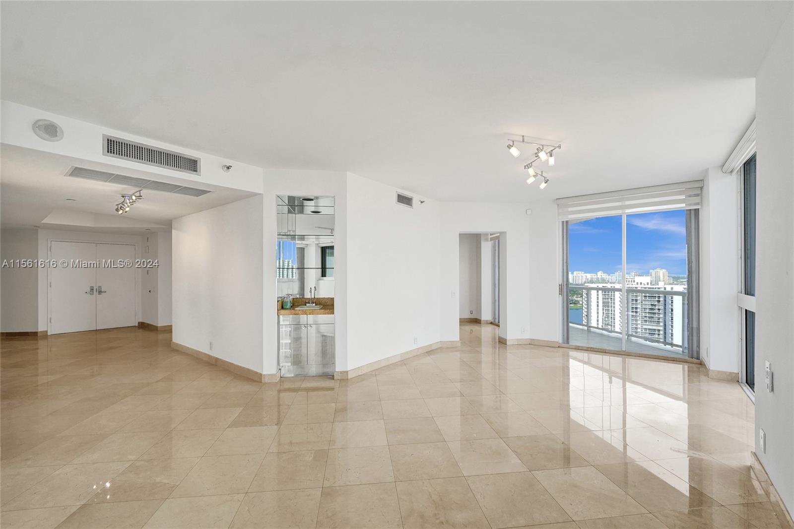 3802 NE 207th St #2404, Aventura FL 33180