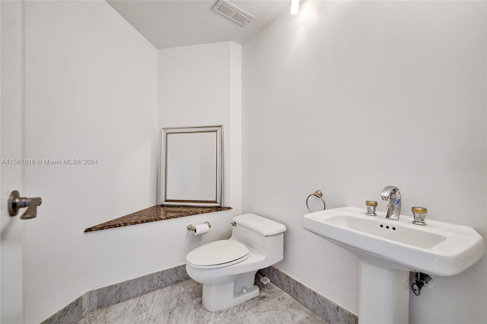 3802 NE 207th St #2404, Aventura FL 33180