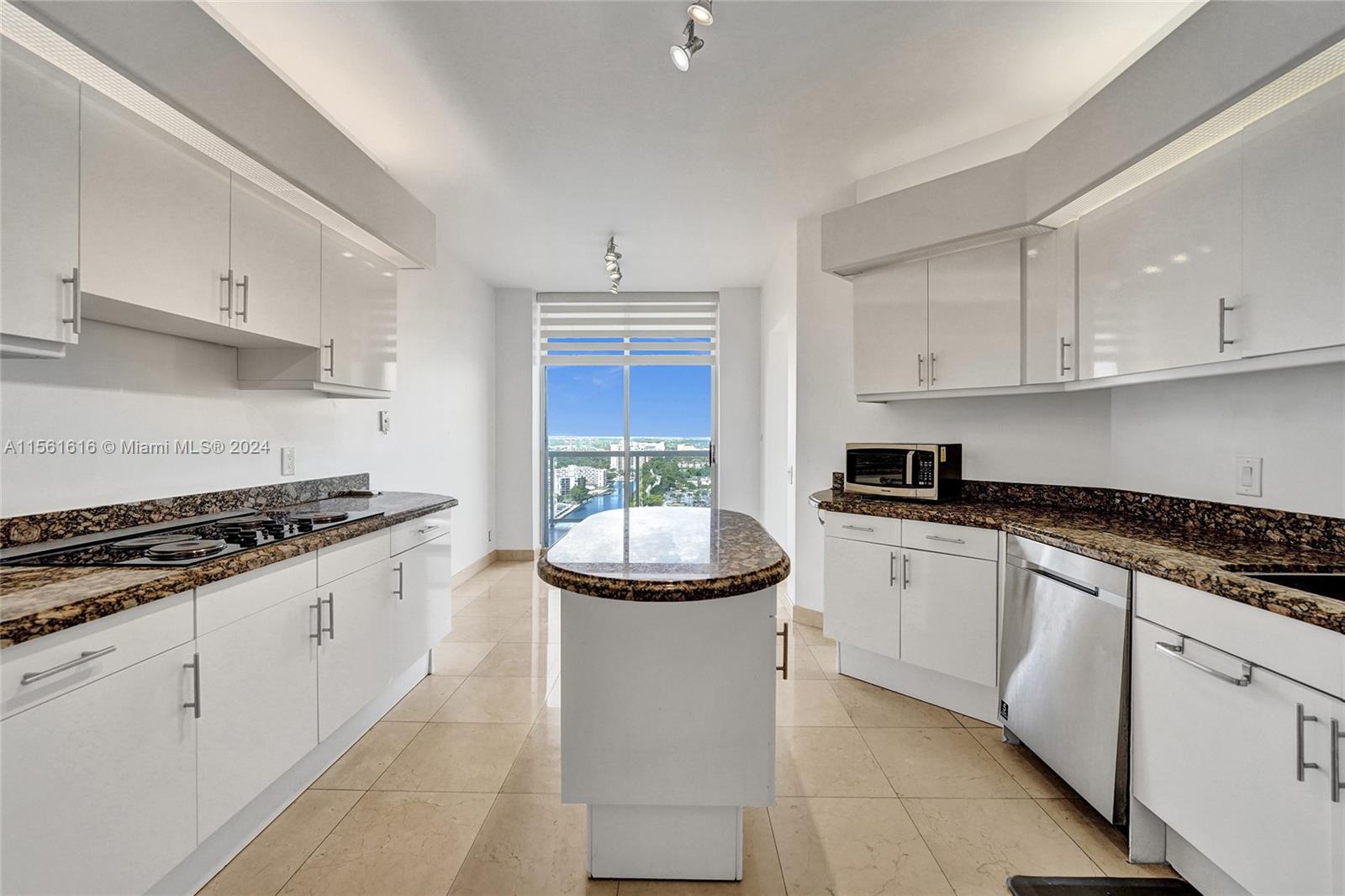 3802 NE 207th St #2404, Aventura FL 33180