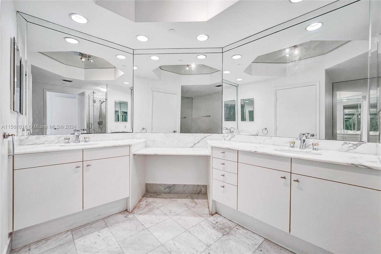 3802 NE 207th St #2404, Aventura FL 33180