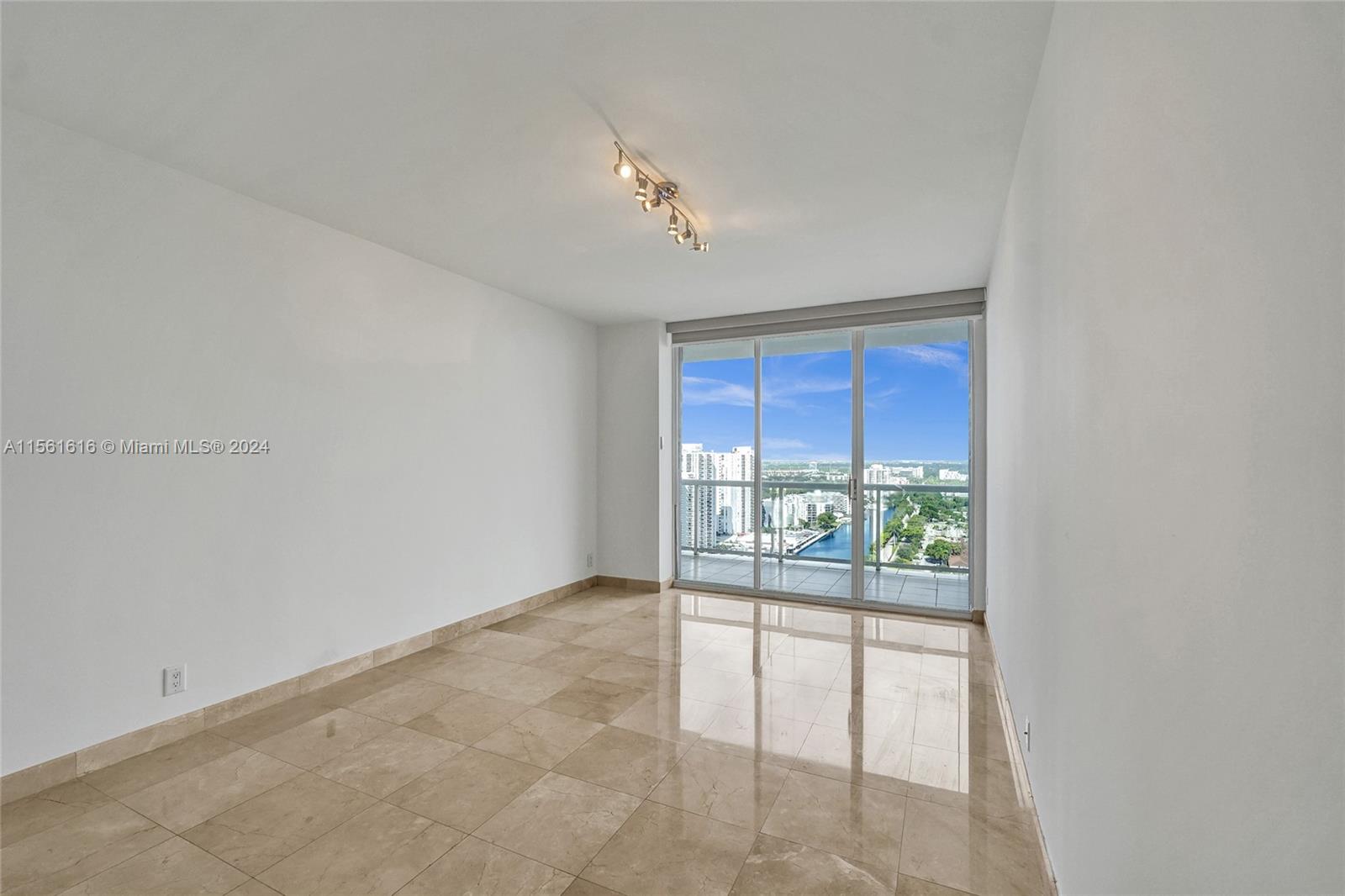 3802 NE 207th St #2404, Aventura FL 33180