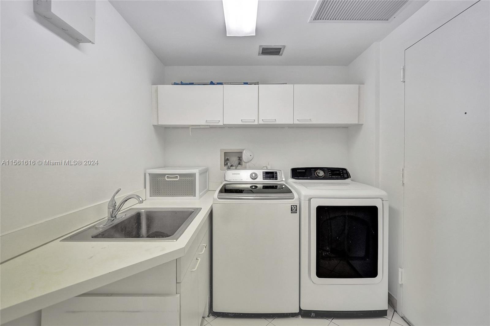 3802 NE 207th St #2404, Aventura FL 33180