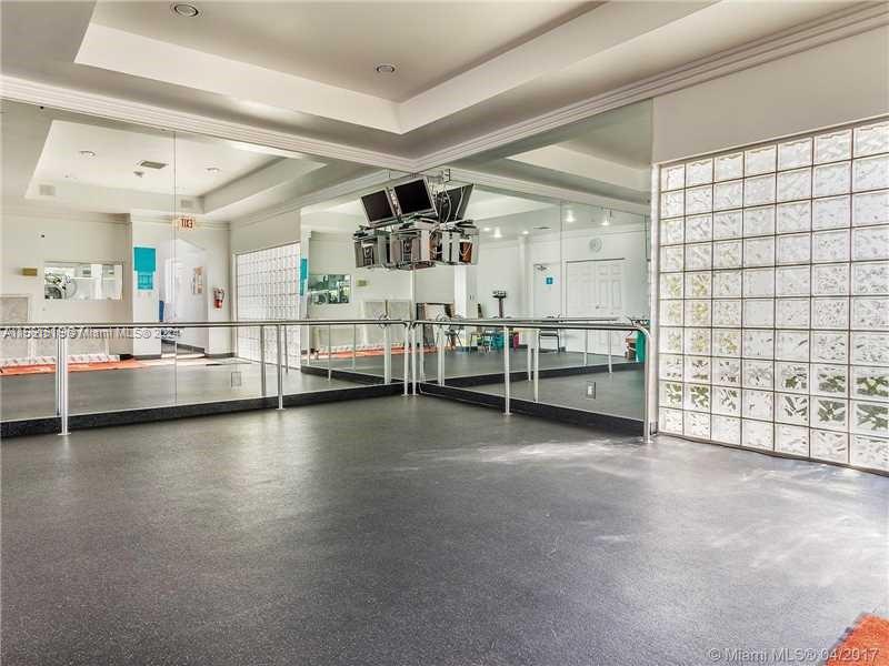 3802 NE 207th St #2404, Aventura FL 33180