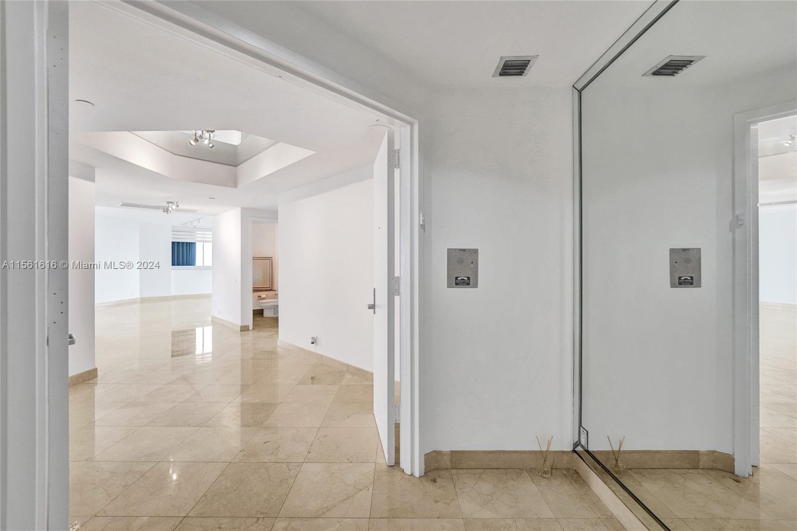 3802 NE 207th St #2404, Aventura FL 33180