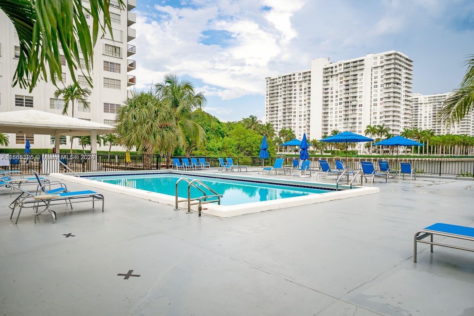 2750 NE 183rd St #1107, Aventura, Florida image 7
