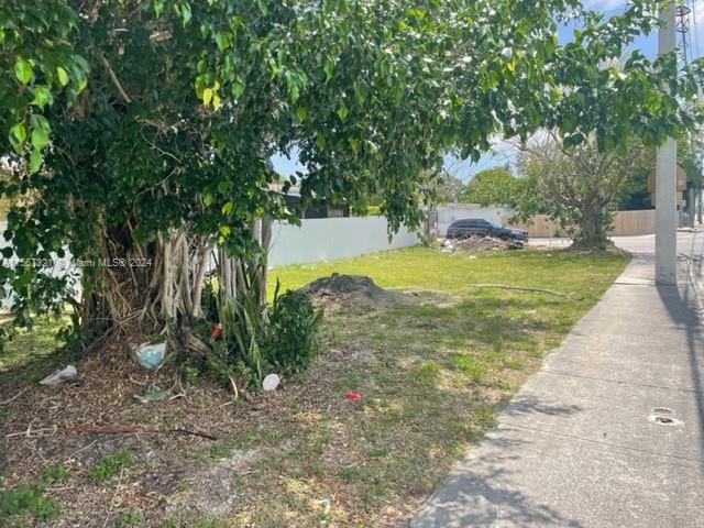 2155 NW 152nd St, Miami Gardens, Florida image 3