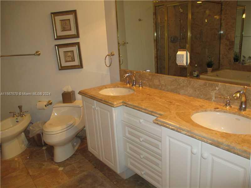 9559 COLLINS AV #S-11I, Surfside FL 33154