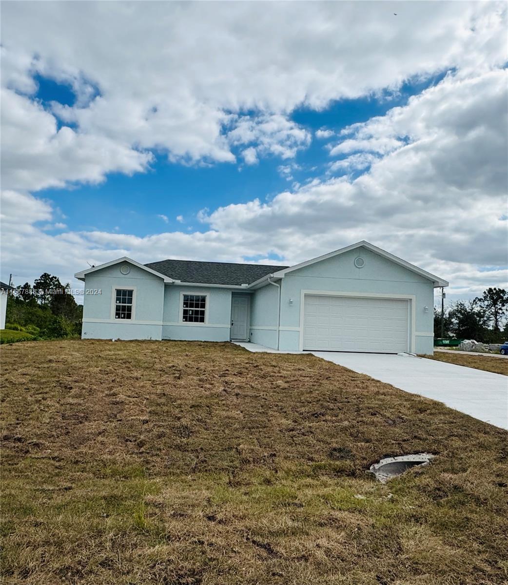 426 Mercedes Ct, Lehigh Acres, Florida image 2