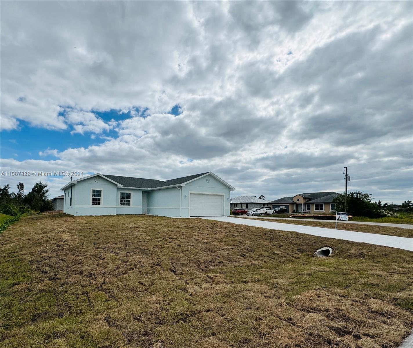 426 Mercedes Ct, Lehigh Acres, Florida image 3