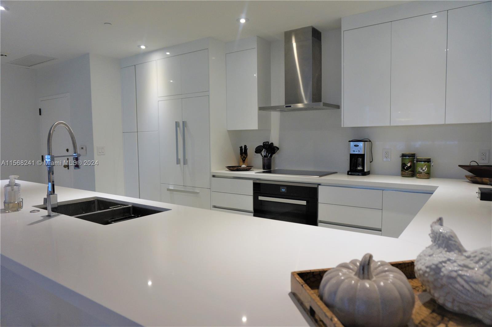 251 Crandon Blvd #1028, Key Biscayne FL 33149
