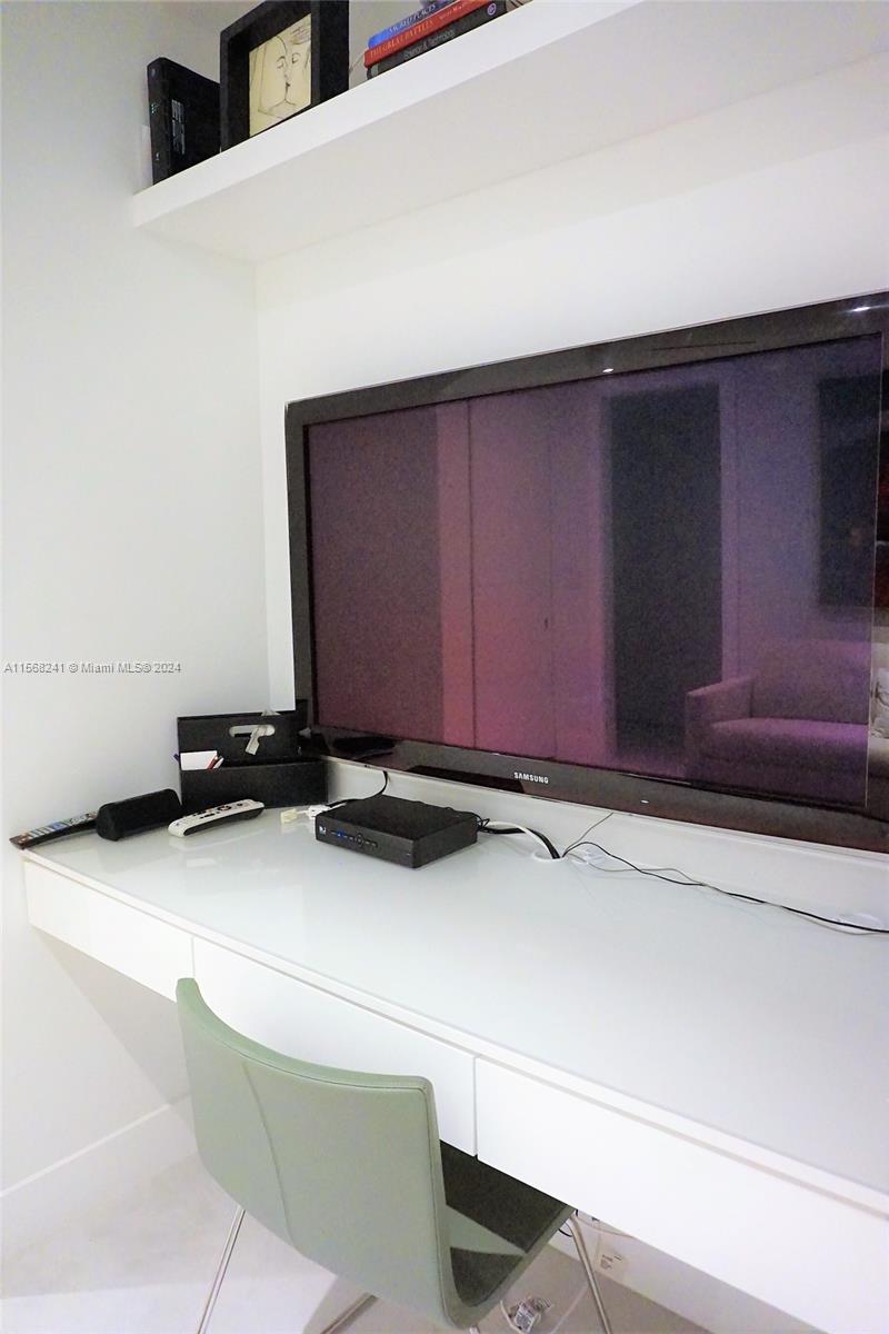 251 Crandon Blvd #1028, Key Biscayne FL 33149