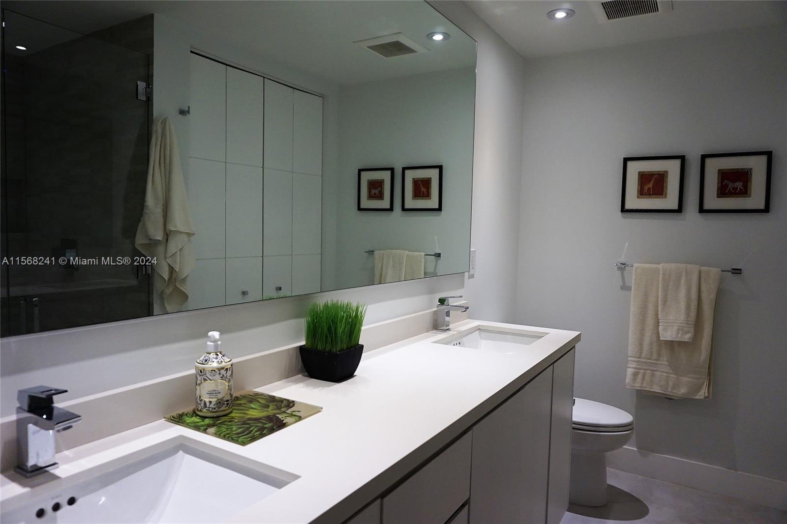 251 Crandon Blvd #1028, Key Biscayne FL 33149