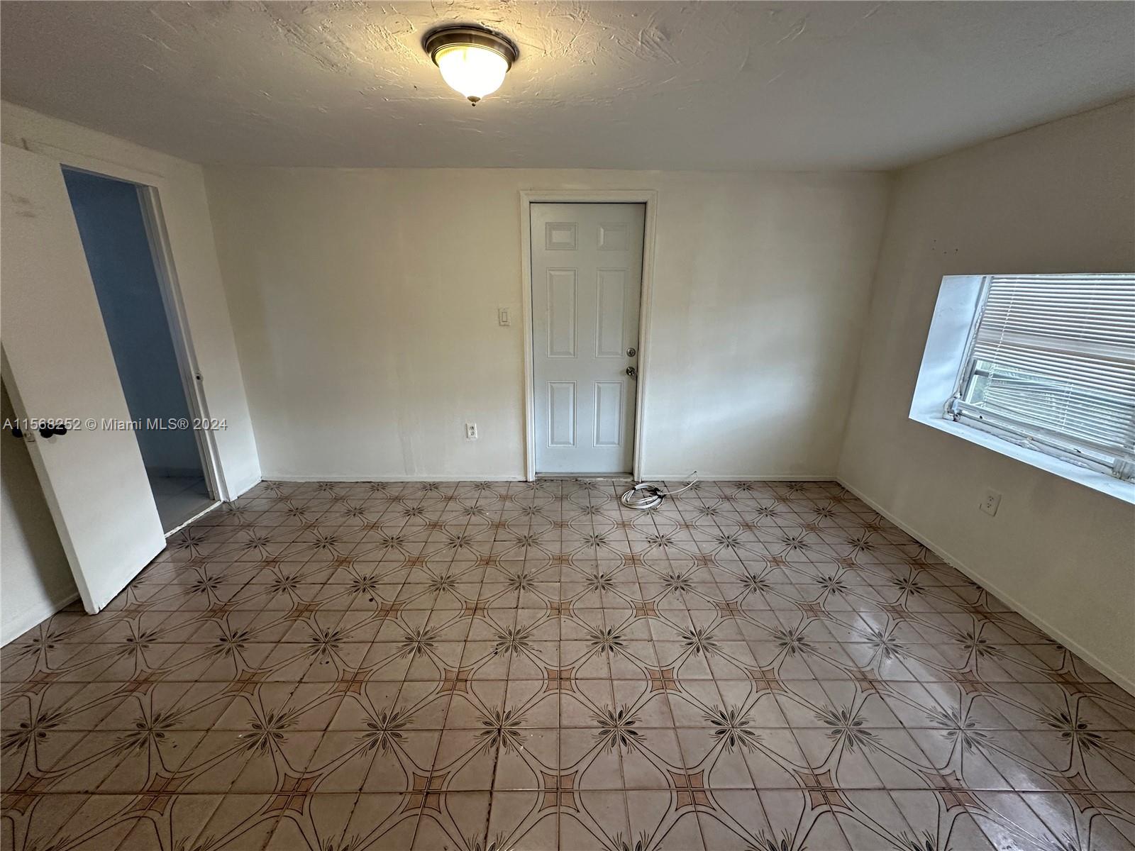 810 NW 17th Ct, Miami, Florida image 21