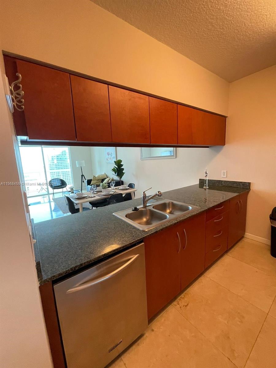 1200 Brickell Bay Dr #4217, Miami, Florida image 8