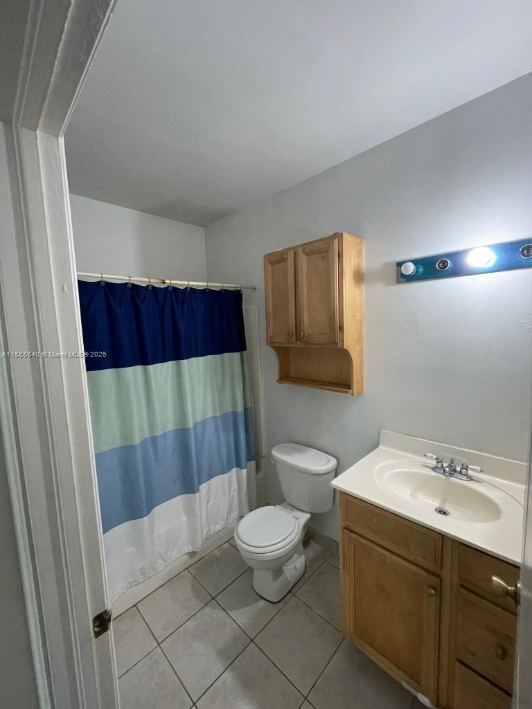 870 NE 212th Ter #3, Miami, Florida image 16