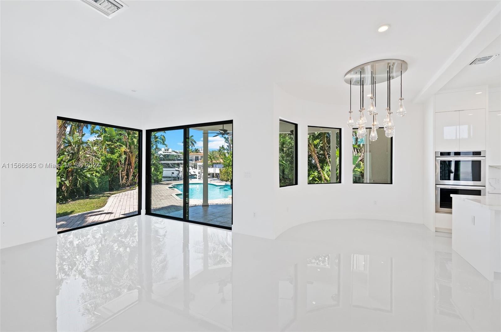 3461 NE 170th St, North Miami Beach, Florida image 23