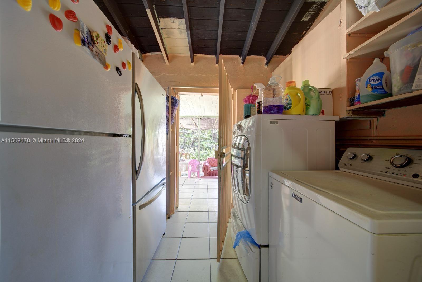 1877 SW 6th St, Miami, Florida image 9