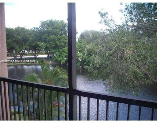 Residential, Weston, Florida image 15